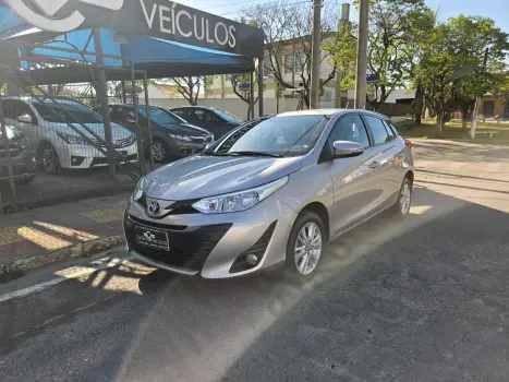 Toyota YARIS 1.3 16V XL Live 4 portas