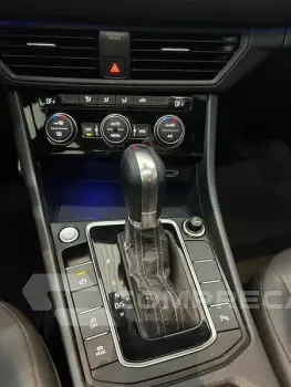 JETTA R-LINE 250 TSI 1.4 FLEX 16V AUT.