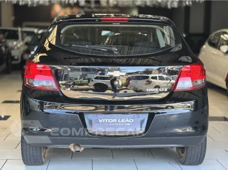 ONIX 1.4 MPFI LTZ 8V FLEX 4P MANUAL
