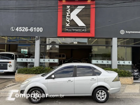FORD FIESTA 1.6 MPI Sedan 8V 4 portas