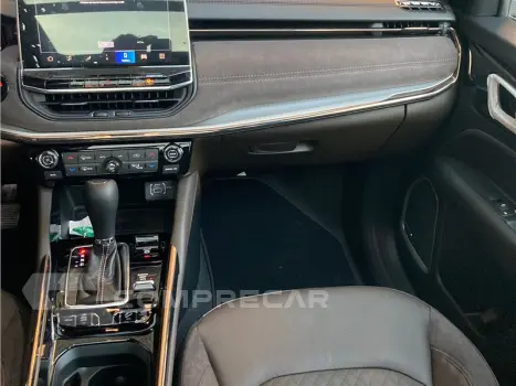 COMMANDER 2.2 TURBO DIESEL OVERLAND AT9