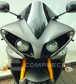 YAMAHA YZF R1