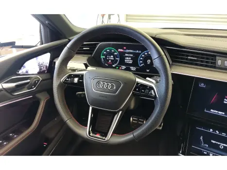 Q8 E-TRON 55 ELÉTRICO LAUNCH EDITION QUATTRO