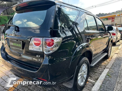 Hilux SW4 SR 4x2 2.7/ 2.7 Flex 16V Aut.