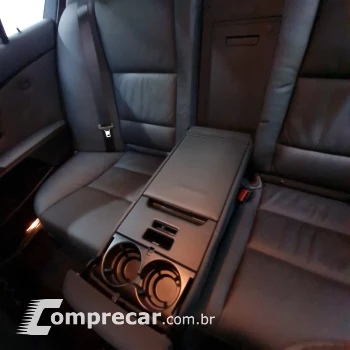 545I 4.4 Sedan V8 32V