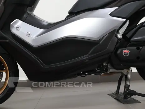 YAMAHA NMAX CONNECTED 160 ABS