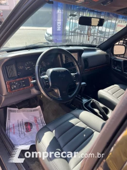 CHEROKEE 4.0 Laredo 4X4 6I 12V