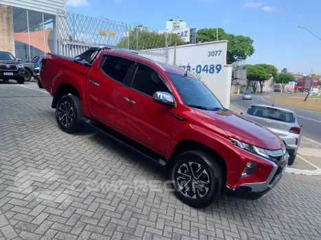 Mitsubishi L200 Triton Sport HPE-S 2.4 CD Dies. Aut 4 portas