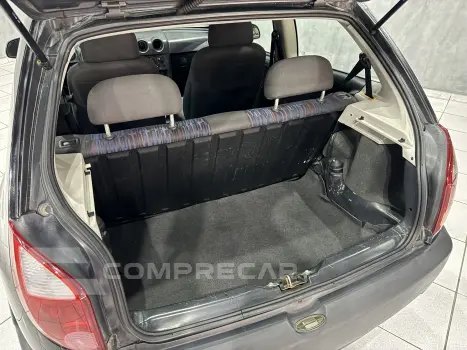 CELTA 1.0 MPFI Life 8V