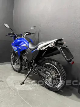 LANDER 250 ABS