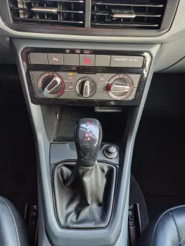 VOLKSWAGEN T-CROSS 1.0 200 TSI TOTAL AUTOMÁTICO