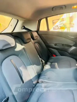 Bravo ESSENCE Dualogic 1.8 Flex 16V 5p