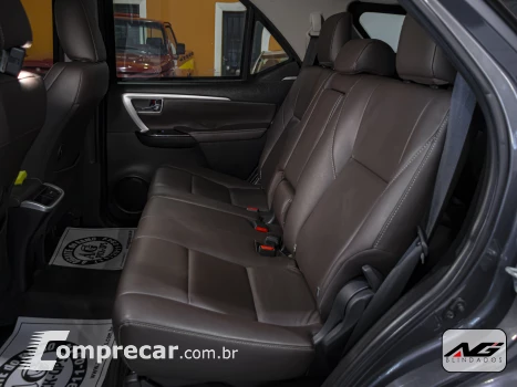 HILUX SW4 2.7 SRV 7 Lugares 4X2 16V