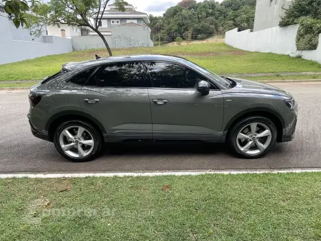 Q3 2.0 40 TFSI Sportback Performance Black Quattro