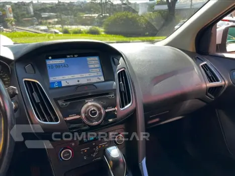 FOCUS 2.0 Titanium Fastback 16V