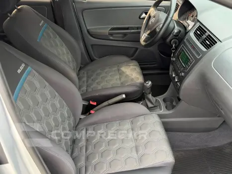 Fox SELEÇÃO 1.0 Total Flex 8V 5p