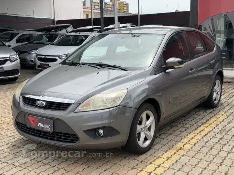 FORD FOCUS HATCH - 1.6 GLX 16V 4P MANUAL 4 portas