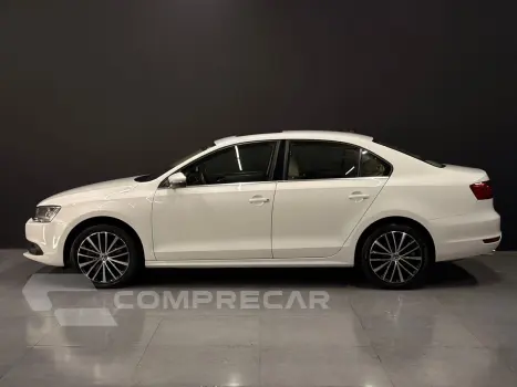 JETTA 2.0 TSI HIGHLINE 200CV GASOLINA 4P TIPTRONIC