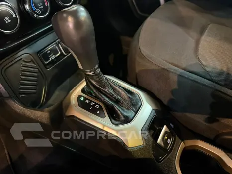 Renegade 1.8 16V Flex Sport 4P Automático
