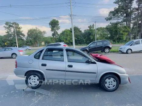 Classic Sedan 1.6 4P