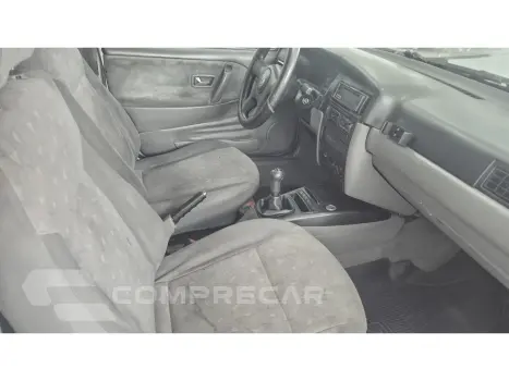 SANTANA 1.8 MI 8V GASOLINA 4P MANUAL