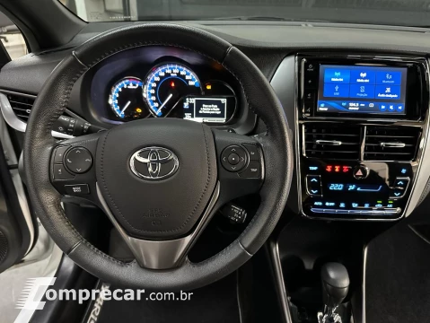 Toyota YARIS 1.5 16V XLS 4 portas