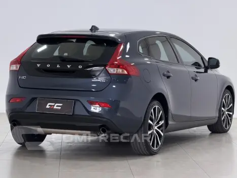 V40 2.0 T4 MOMENTUM GASOLINA 4P AUTOMÁTICO