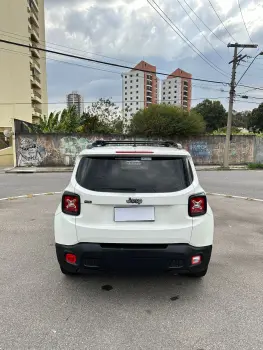 RENEGADE 1.8 16V Longitude