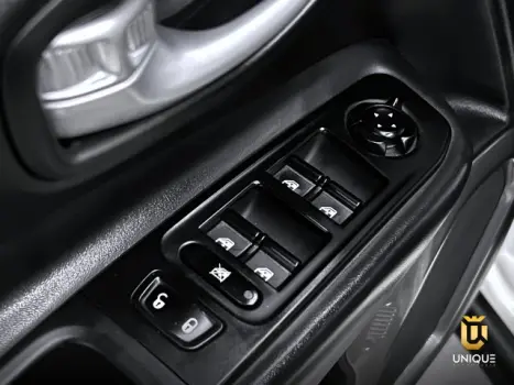 RENEGADE - 1.3 T270 TURBO SPORT AT6