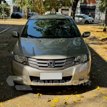 CITY 1.5 DX Sedan 16V