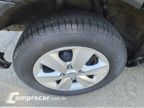 LIVINA 1.6 S X-gear 16V