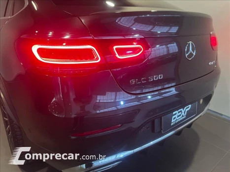 Mercedes-Benz GLC 300 2.0 CGI Coupé 4matic 4 portas