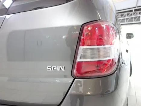 SPIN - 1.8 ADVANTAGE 8V 4P AUTOMÁTICO