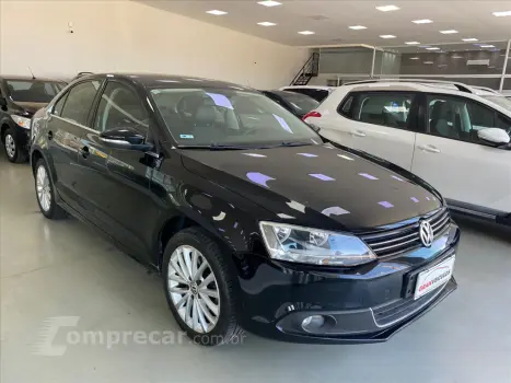 JETTA 2.0 TSI HIGHLINE 200CV GASOLINA 4P TIPTRONIC
