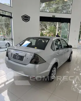 FIESTA 1.6 MPI Class Sedan 8V