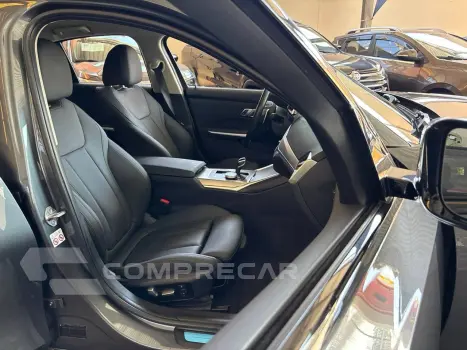 320iA Sport TB 2.0 Gasolina 4p