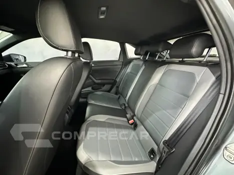 Nivus Highline 1.0 200 TSI Flex Aut.