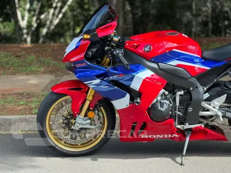 CBR 1000RR-R Fireblade SP