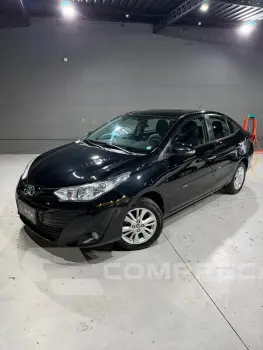 Toyota YARIS 1.5 16V Sedan XL 4 portas