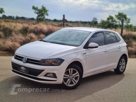 Volkswagen POLO 1.0 200 TSI COMFORTLINE AUTOMÁTICO 4 portas