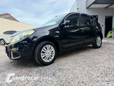 Renault SANDERO 1.6 Privilége 16V 4 portas