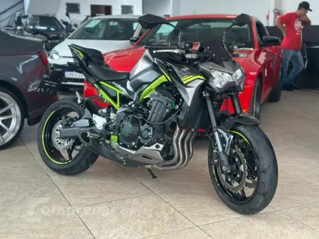 KAWASAKI Z900