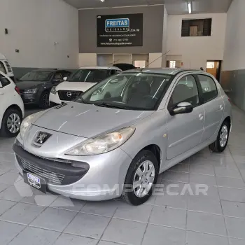 PEUGEOT 207 XR 1.4 Flex 8V 5p 4 portas