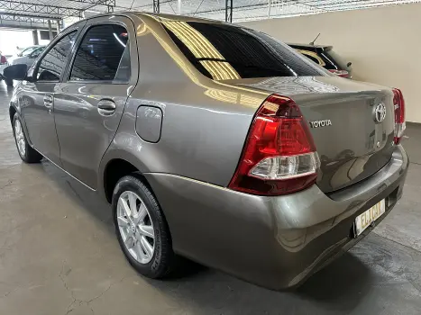 ETIOS 1.5 X Plus Sedan 16V