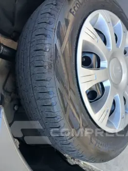 LOGAN Authentique Hi-Flex 1.0 16V 4p