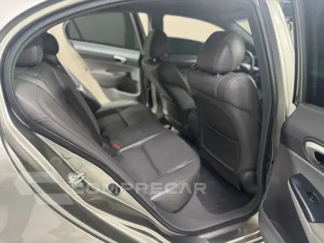 Civic 1.8 16V 4P FLEX LXS AUTOMÁTICO