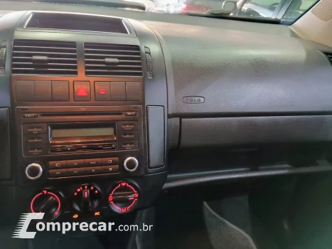 POLO SEDAN 1.6 MI 8V