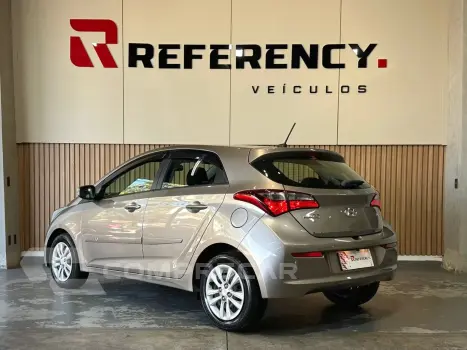 HB20 1.0 COMFORT PLUS 12V TURBO FLEX 4P MANUAL