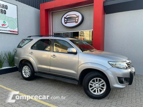 HILUX SW4 2.7 SR 7 Lugares 4X2 16V