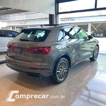 Q3 Black Ed. 1.4 TFSI Flex/Black S-tron.